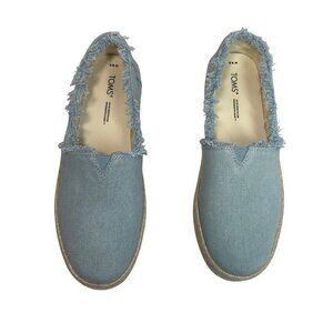 TOMS Women’s Sz 8.5 Light Blue Chambray Canvas Espadrille Flats Frayed Edges